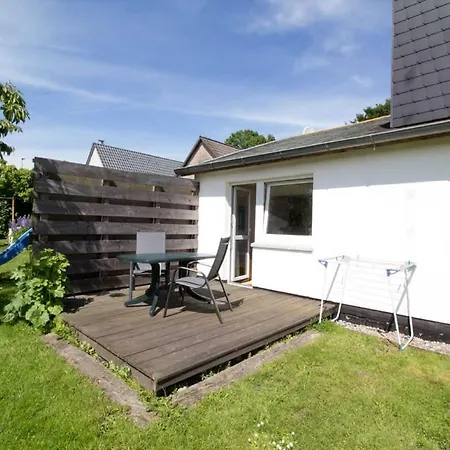 Ferienzimmer Zum Forsterberg * Hagen (Rugen)